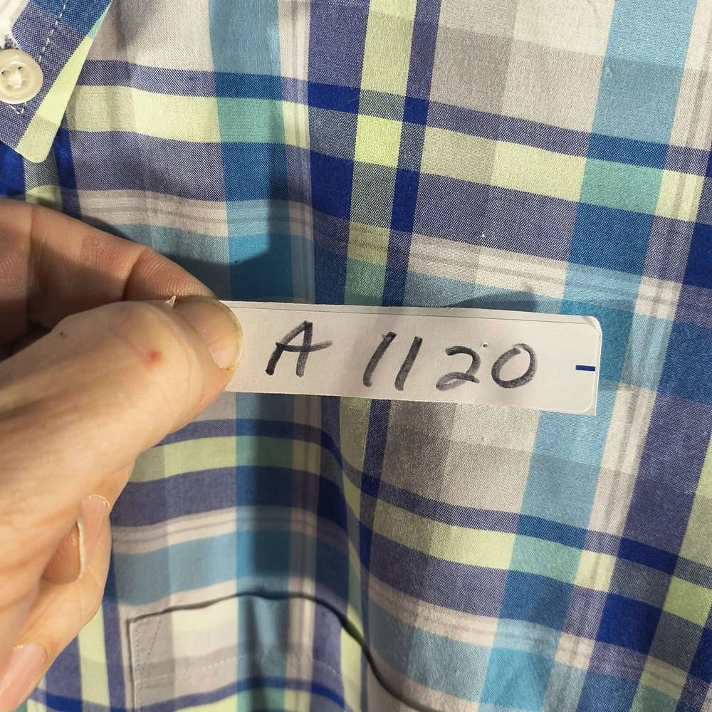 Banana Republic Men's Size XL Casual Blue Plaid Button-Down Short Sleeve Shirt